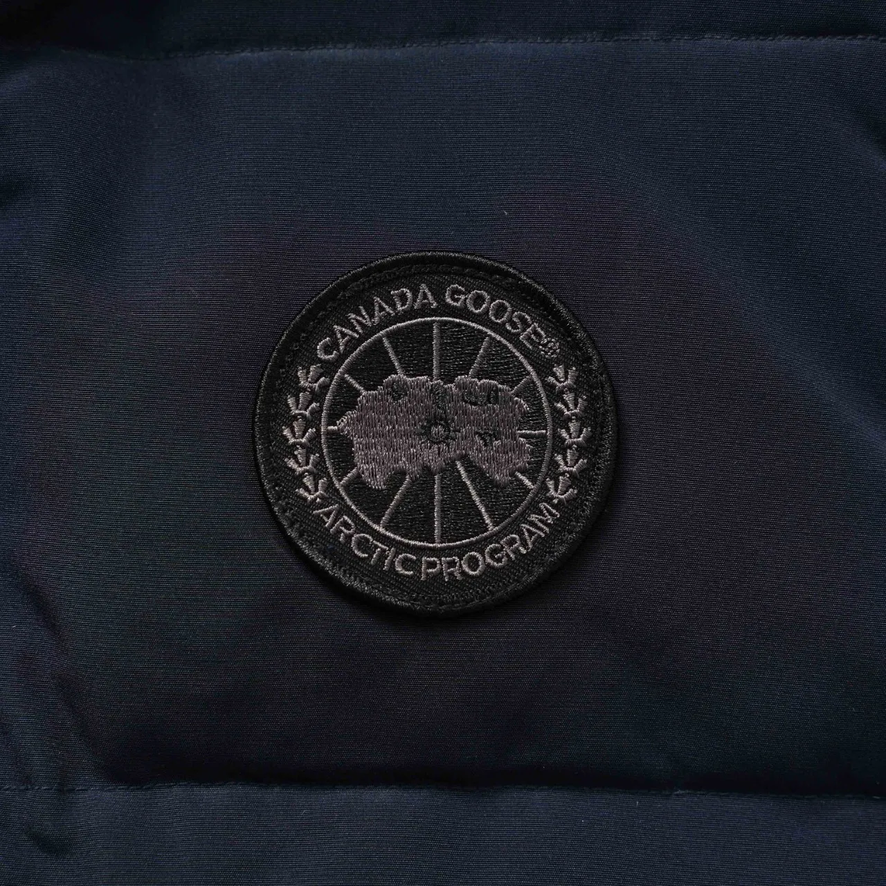 P340 CANADA GOOSE丨Canada Goose slanted pocket stand collar down vest Color: dark blue black label Size: XS-XXL